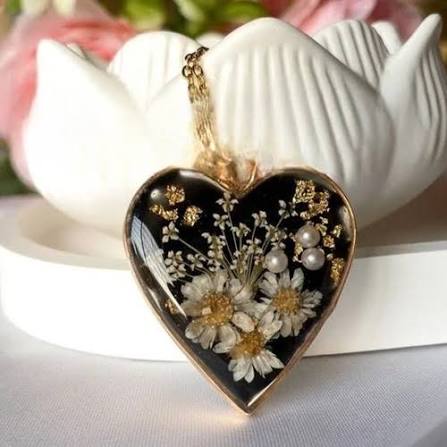 Rasin Heart Pandent Eternal Heart Resin Pendant - Image 1